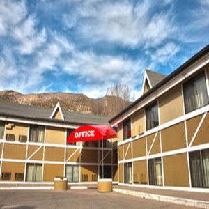 Adventure Inn - Гленвуд Спрингс Экстерьер фото
